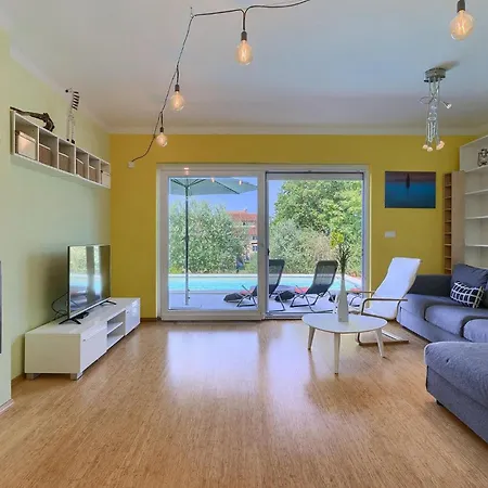 Prázdninový dům A *