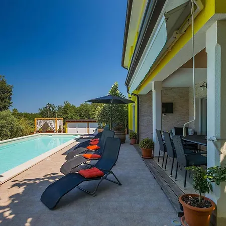 Gaya * Porec