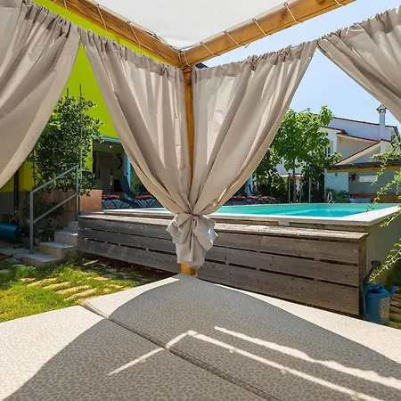 Gaya * Porec