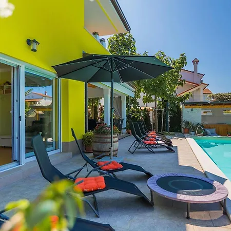 Gaya Holiday home Porec